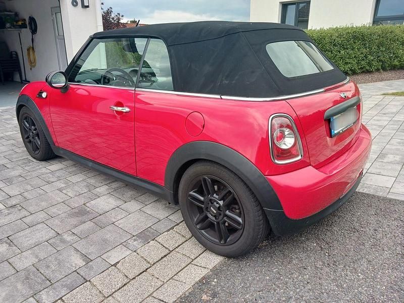 Gebraucht Mini One Cabriolet Chili 98 PS (72 kW) 2012 Rot Cabrio