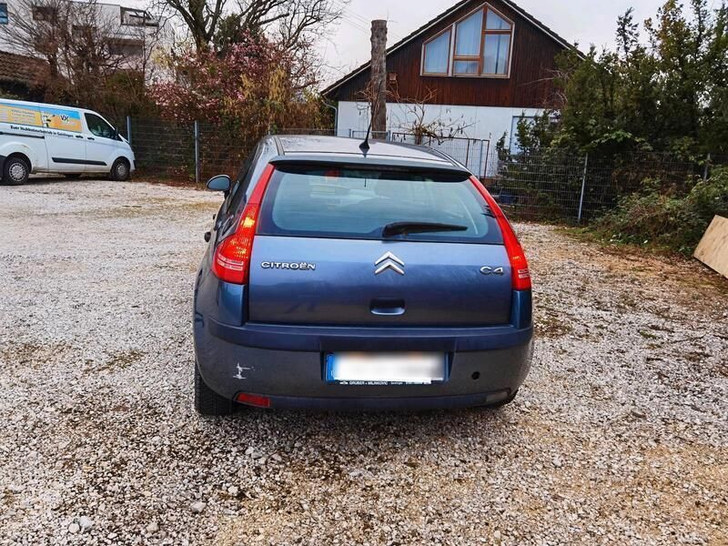 Grau Gebraucht 2006 Citroën C4 Limousine | 1.000 € - Bild 1/3