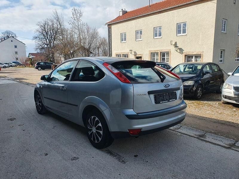 Gebraucht Ford Focus Sport 101 PS (74 kW) 2006 Silber Limousine