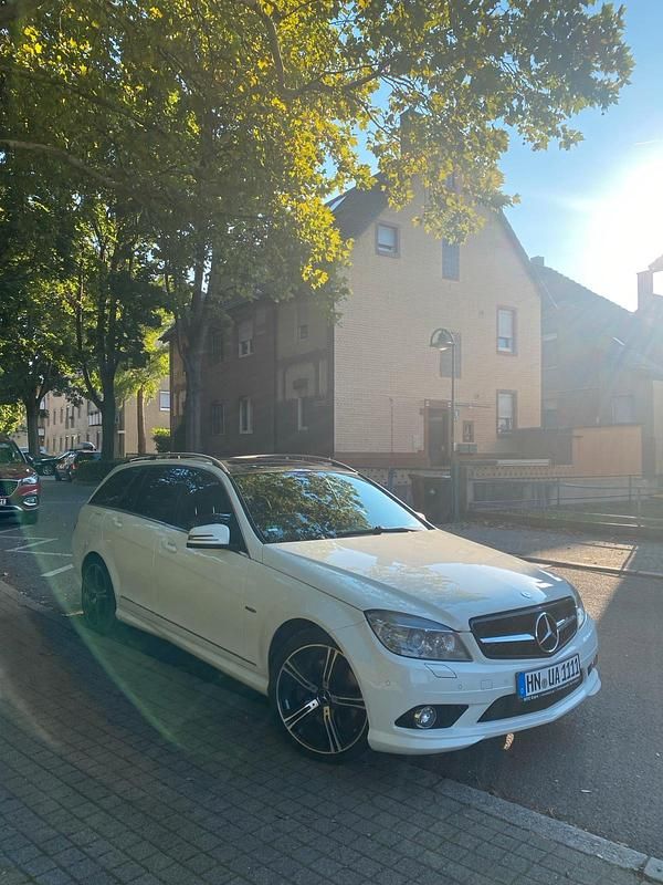 Grau Gebraucht 2008 Mercedes 350 Kombi | 6.500 € (Teuer) - Bild 1/4