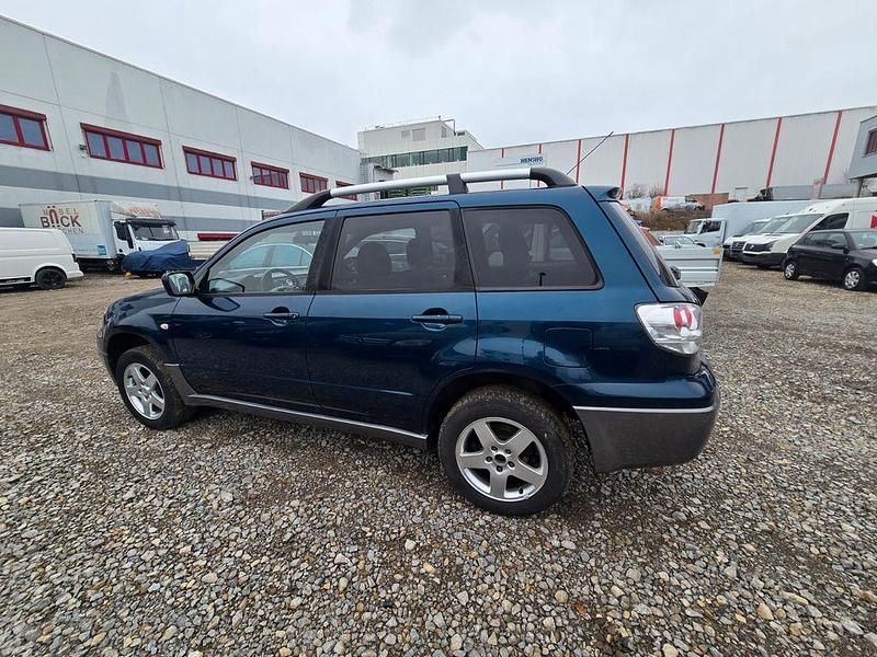 Gebraucht Mitsubishi Outlander Motion 160 PS (117 kW) 2004 Blau SUV