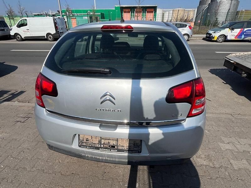 Gebraucht Citroën C3 SELECTION 73 PS (53 kW) 2012 Silber Kleinwagen