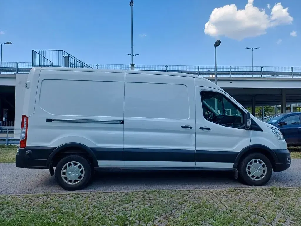 Gebraucht Ford Transit Trend 131 PS (96 kW) 2020 Frozen white Van / Kleinbus