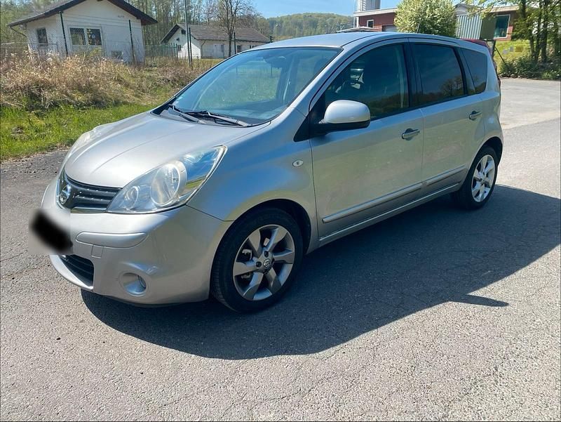 Gebraucht Nissan Note 88 PS (64 kW) 2010 Silber Kleinwagen