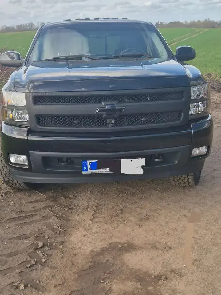Gebraucht Chevrolet Silverado 320 PS (235 kW) 2008 Schwarz SUV