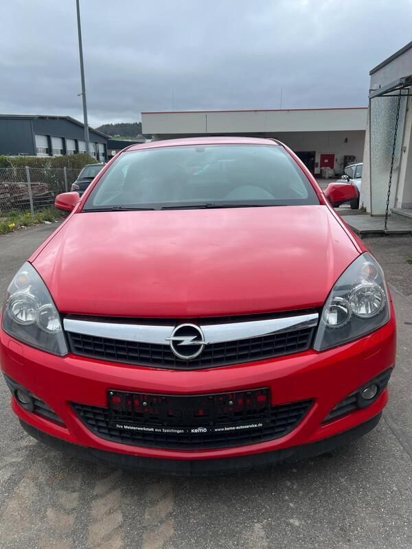 Rot Gebraucht 2009 Opel Astra GTC Coupé | 2.590 € (Fairer Preis) - Bild 1/4