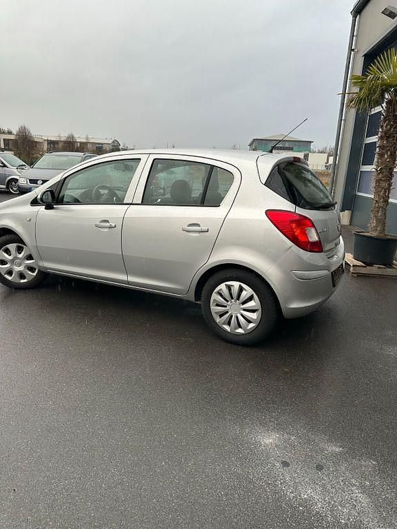 Silber Gebraucht 2008 Opel Corsa Limousine | 3.990 € (Fairer Preis) - Bild 1/4
