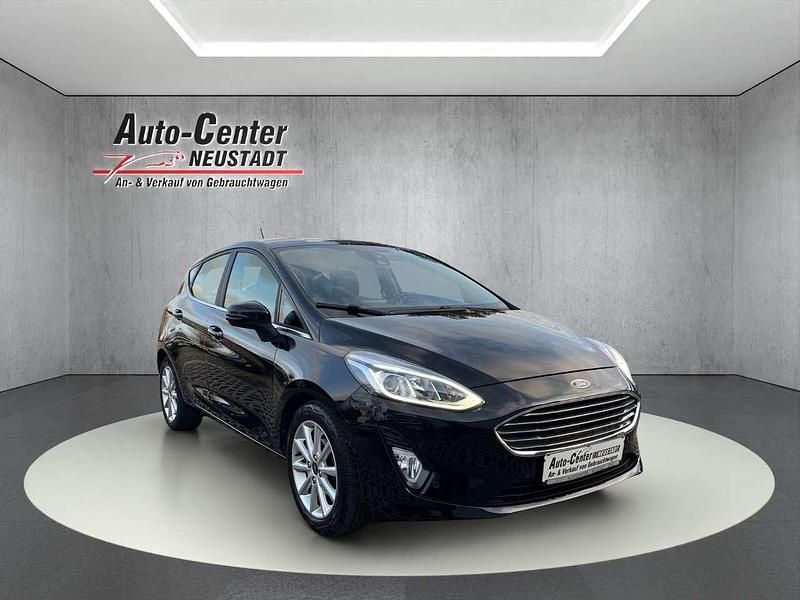 Shadow black Gebraucht 2019 Ford Fiesta Titanium Kleinwagen | 12.980 € (Fairer Preis) - Bild 1/4