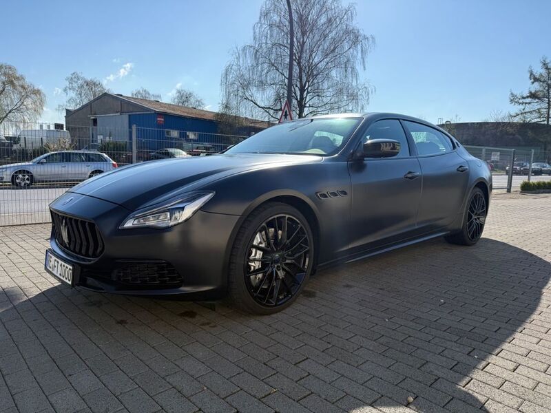 Schwarz Gebraucht 2018 Maserati Quattroporte GranLusso Limousine | 63.990 € - Bild 1/4