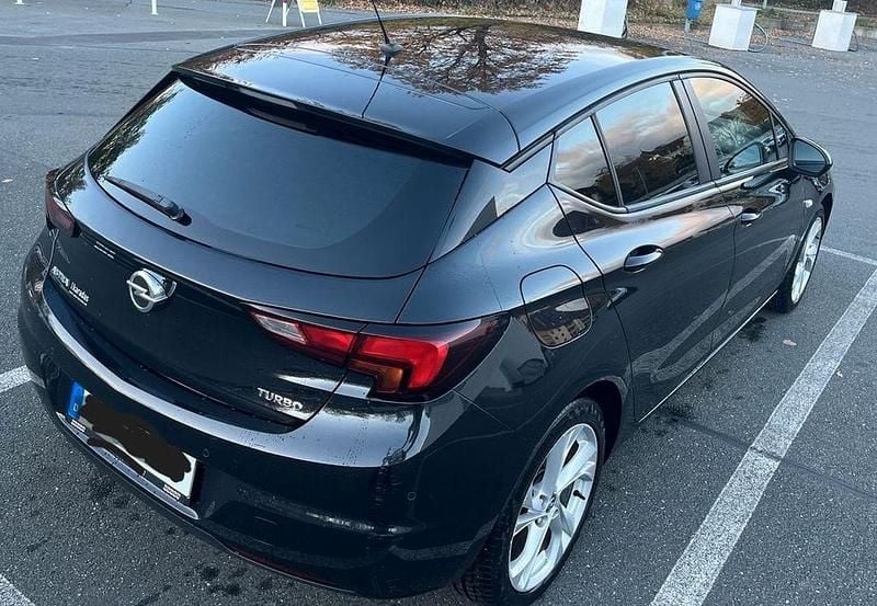 Schwarz Gebraucht 2016 Opel Astra Dynamic Limousine | 7.850 € (Guter Preis) - Bild 1/4