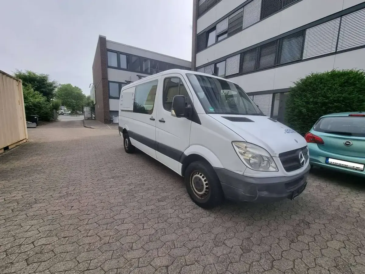 Gebraucht Mercedes Sprinter 129 PS (94 kW) 2011 Weiß Van