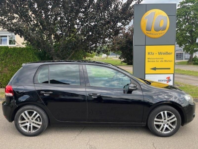 Schwarz Gebraucht 2011 VW Golf VI Trendline Limousine | 4.300 € (Superpreis) - Bild 1/4