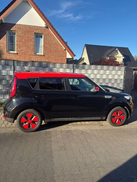 Gebraucht Kia Soul 80 kW (110 PS) 2017 Schwarz SUV