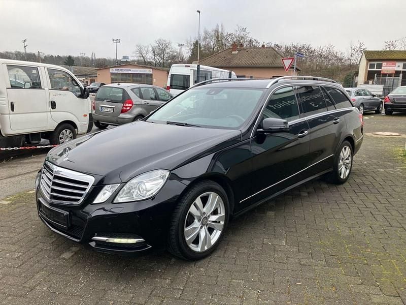 Gebraucht Mercedes E200 Sport 184 PS (135 kW) 2013 Schwarz Kombi