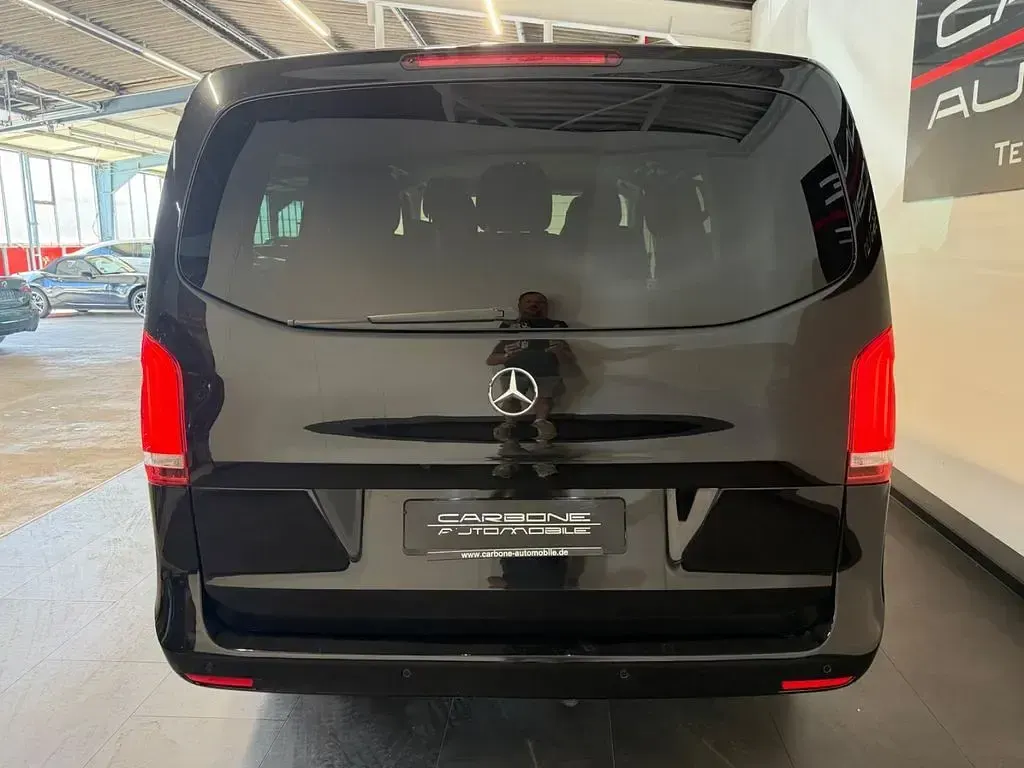 Gebraucht Mercedes V220 163 PS (119 kW) 2018 Schwarz Van / Kleinbus