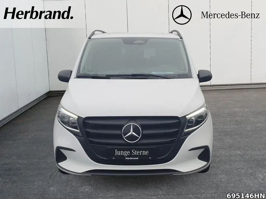 Gebraucht Mercedes Vito 190 PS (139 kW) 2024 Weiß Van