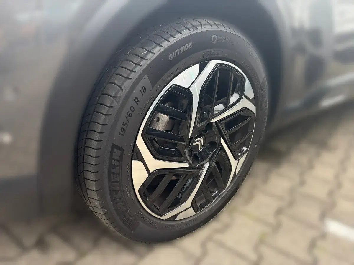 Gebraucht Citroën C4 X PureTech 131 PS (96 kW) 2024 Metfa platinium grau SUV