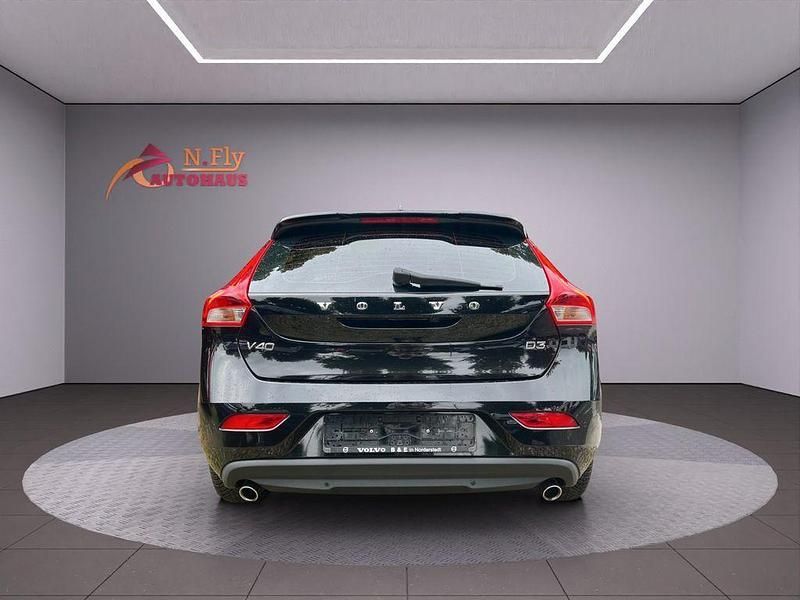 Gebraucht Volvo V40 Kinetic 150 PS (110 kW) 2016 Schwarz Kombi