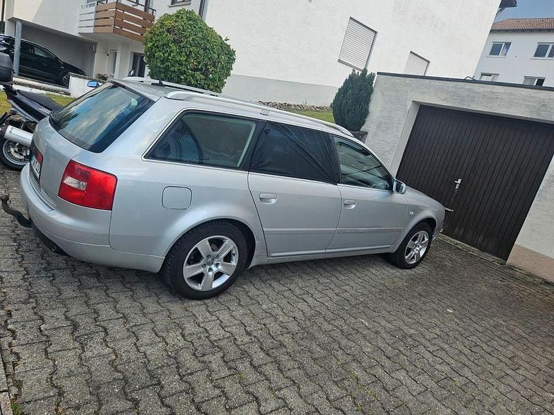 Silber Gebraucht 2003 Audi A6 Kombi | 1.299 € (Guter Preis) - Bild 1/4