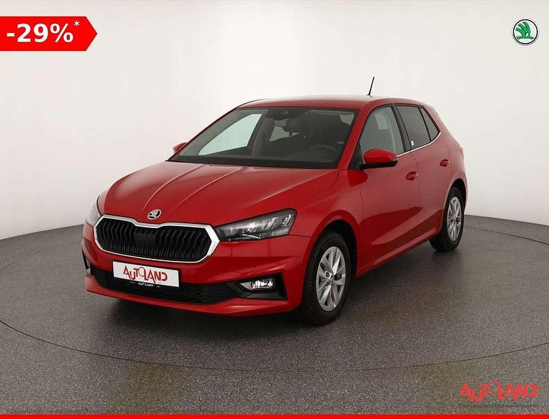 Rot Gebraucht 2024 Skoda Fabia Kleinwagen | 20.785 € (Fairer Preis) - Bild 1/4