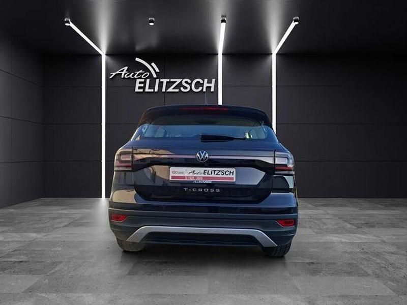 Gebraucht VW T-Cross Life 110 PS (80 kW) 2023 Deep black perleffekt SUV