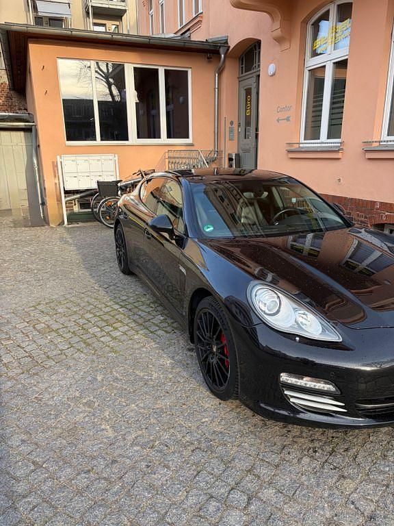 Gebraucht Porsche Panamera 299 PS (219 kW) 2011 Schwarz Kleinwagen