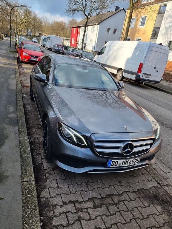 Second-hand Mercedes E200 184 CP (135 kW) 2018 Gri Berlinǎ