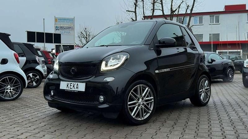 Schwarz Gebraucht 2018 Smart ForTwo Cabrio Cabrio | 21.990 € - Bild 1/4