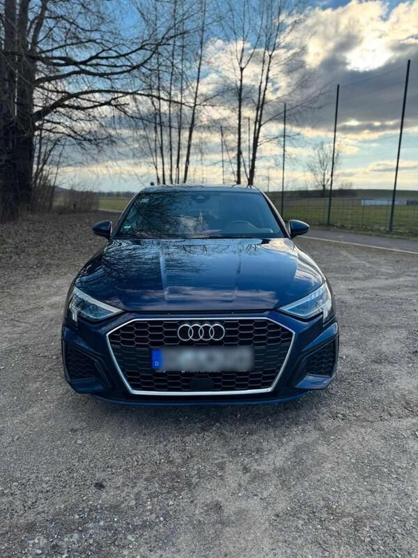 Blau Gebraucht 2021 Audi A3 Limousine | 25.300 € - Bild 1/4
