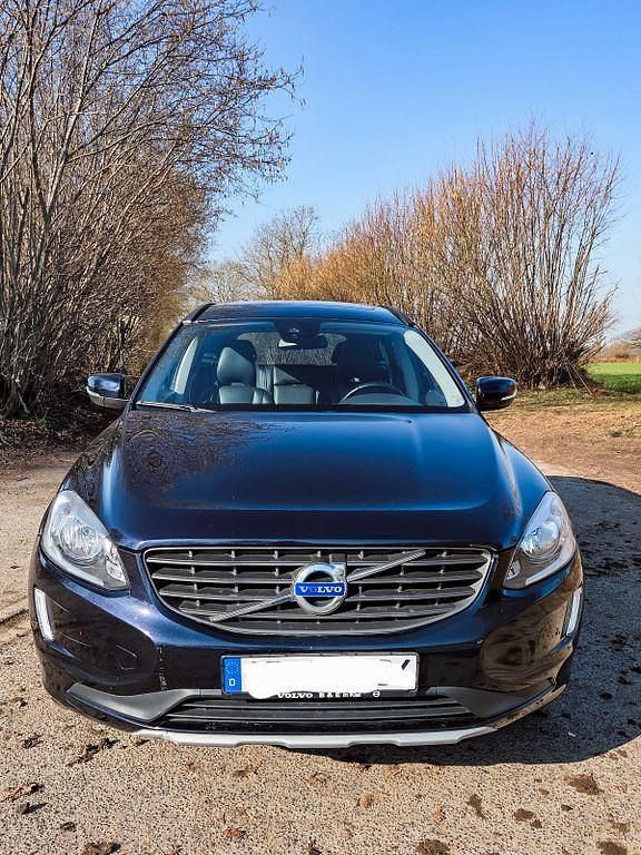 Gebraucht Volvo XC60 150 PS (110 kW) 2016 Blau SUV