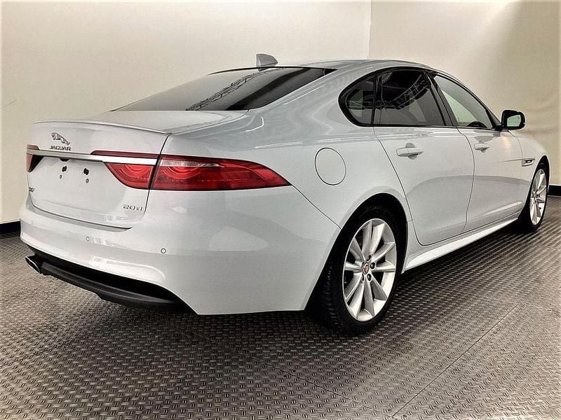 Gebraucht Jaguar XF R-Sport 179 PS (131 kW) 2016 Weiß Limousine