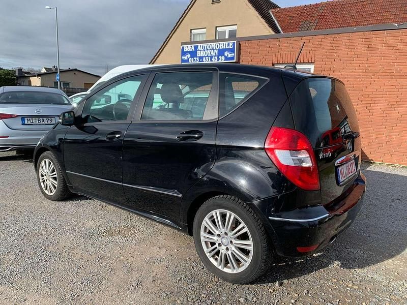 Gebraucht Mercedes A180 116 PS (85 kW) 2010 Schwarz Kombi