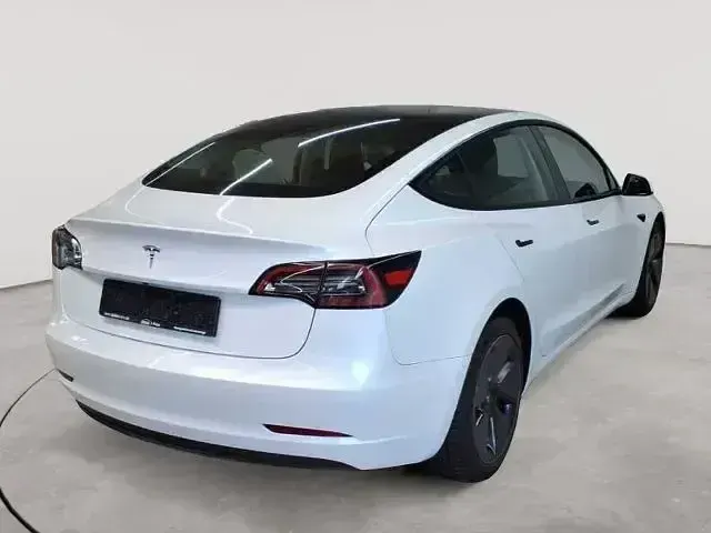 Gebraucht Tesla Model 3 RWD 239 kW (325 PS) 2022 Weiß Limousine