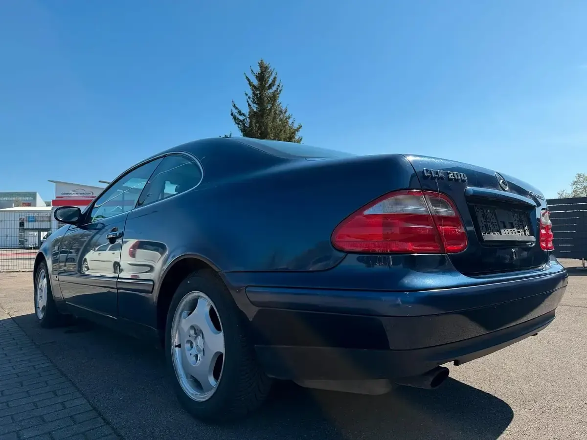 Gebraucht Mercedes CLK200 192 PS (141 kW) 1999 Blau Coupé