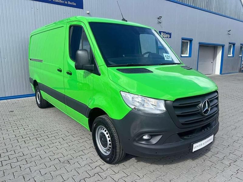 Gebraucht Mercedes Sprinter 170 PS (125 kW) 2021 Gelbgrün Van