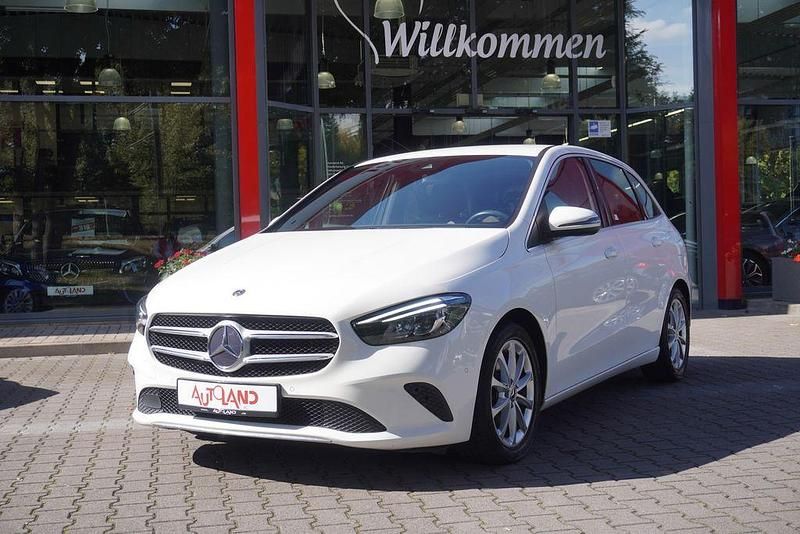 Gebraucht Mercedes B250 Progressive 224 PS (164 kW) 2019 Weiß Van / Kleinbus