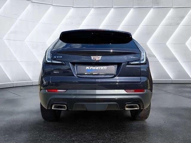 Grau Gebraucht 2022 Cadillac XT4 SUV | 51.704 € (Fairer Preis) - Bild 1/4