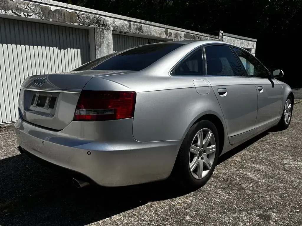 Używany Audi A6 177 KM (130 kW) 2004 Srebrny Sedan/Limuzyna