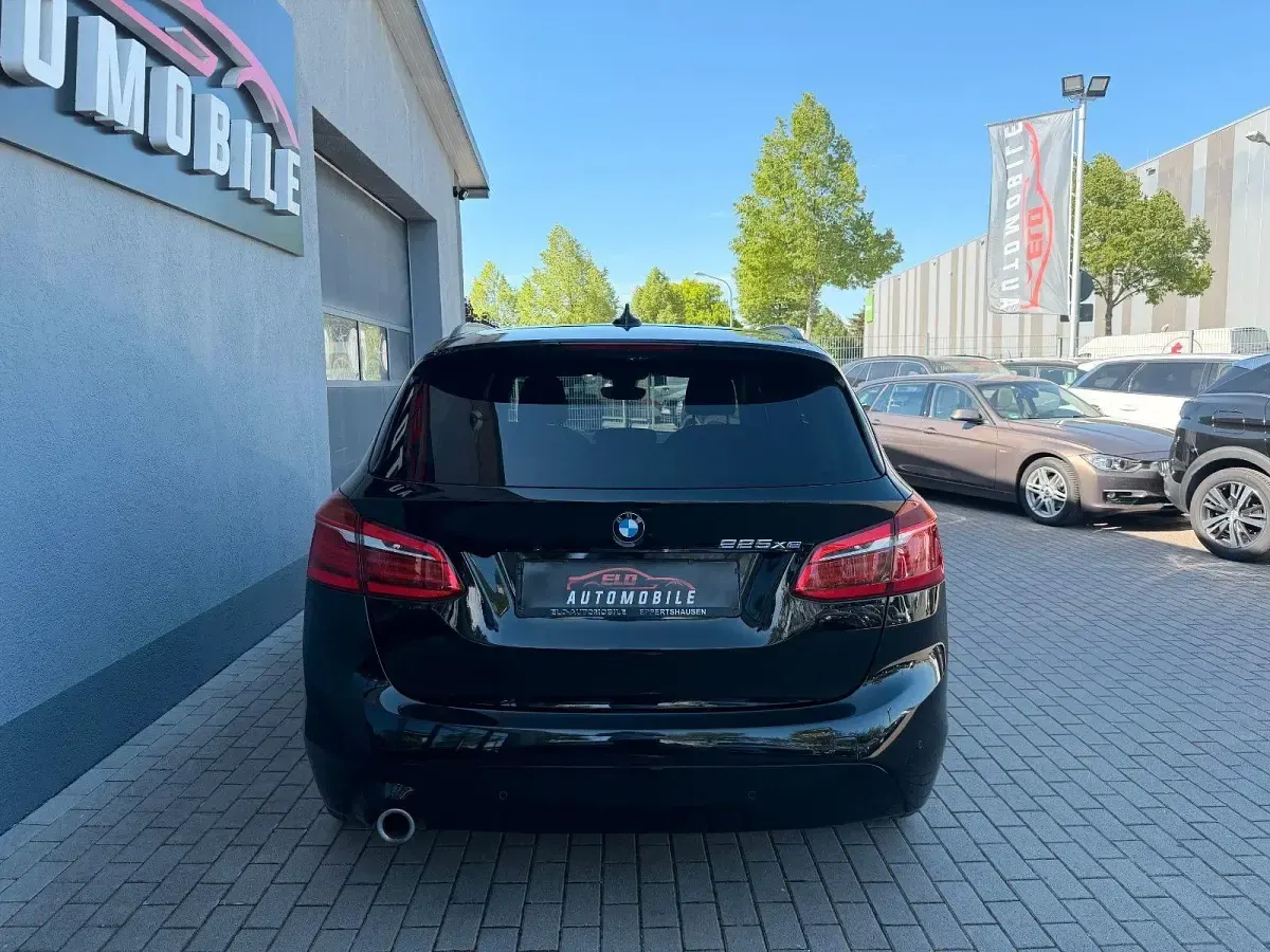 Gebraucht BMW 225 Advantage 136 PS (100 kW) 2019 Schwarz ii/bonnet fluid black Kombi
