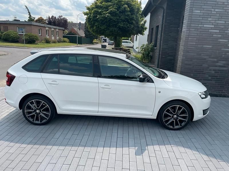 Gebraucht Skoda Rapid 86 PS (63 kW) 2014 Weiß Kleinwagen