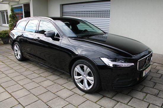 Onyxblack Gebraucht 2021 Volvo V90 Momentum Kombi | 23.950 € (Guter Preis) - Bild 1/4
