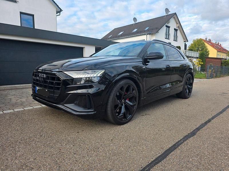 Schwarz Gebraucht 2020 Audi Q8 S-Line SUV | 55.900 € (Guter Preis) - Bild 1/4