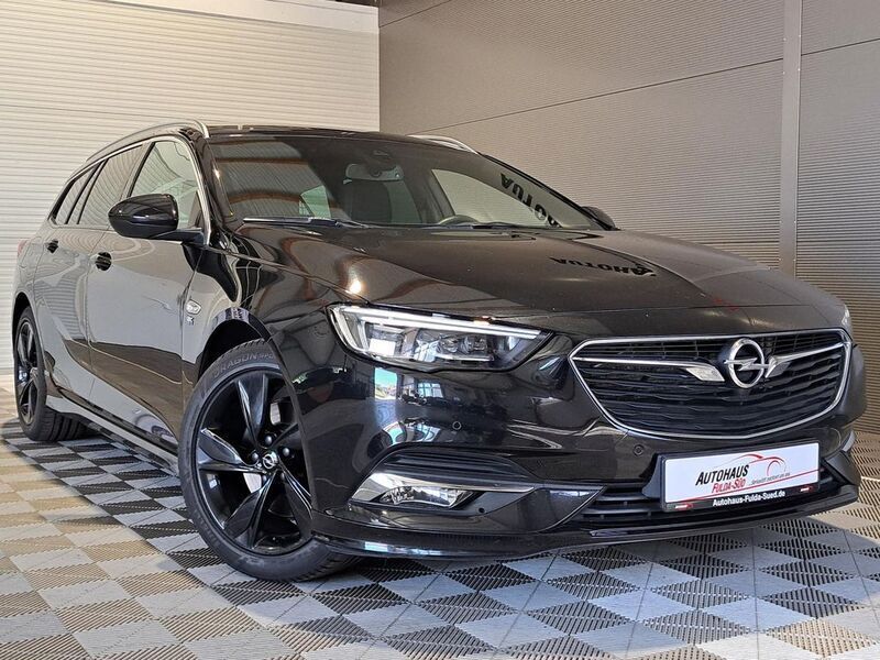 Schwarz Gebraucht 2020 Opel Insignia OPC Limousine | 14.970 € (Guter Preis) - Bild 1/3