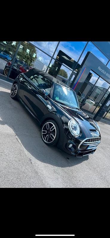 Schwarz Gebraucht 2017 Mini John Cooper Works Cabriolet Cabrio | 22.998 € (Teuer) - Bild 1/4