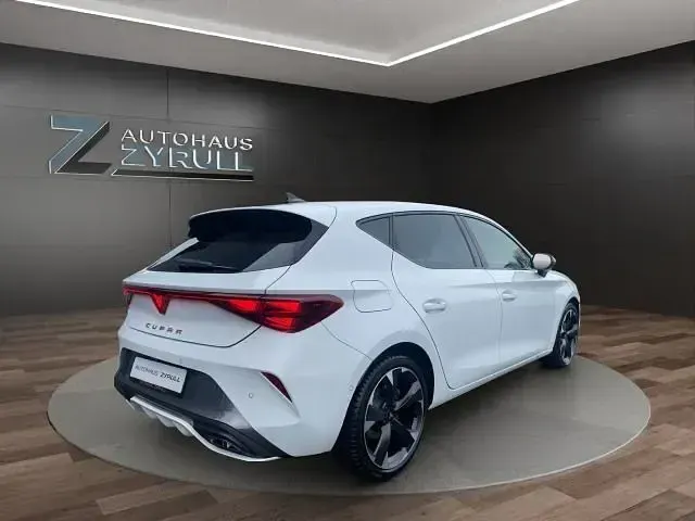 Gebraucht Cupra Leon 150 PS (110 kW) 2025 Weiß Limousine