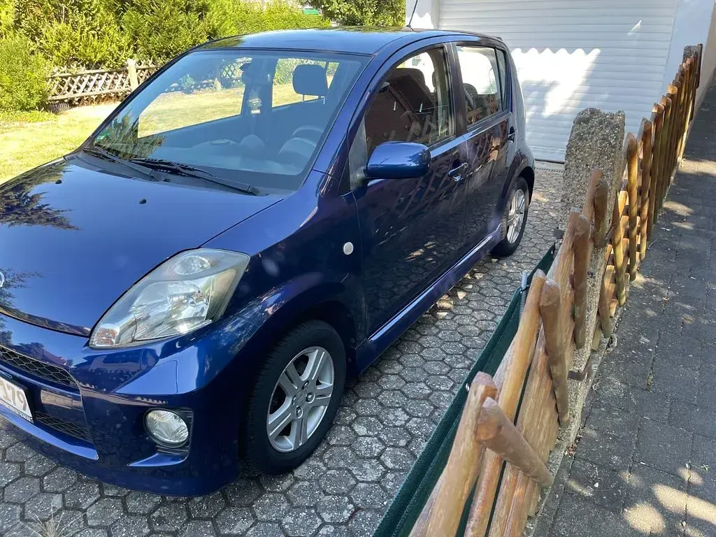 Gebraucht Daihatsu Sirion 87 PS (63 kW) 2007 Blau Kleinwagen