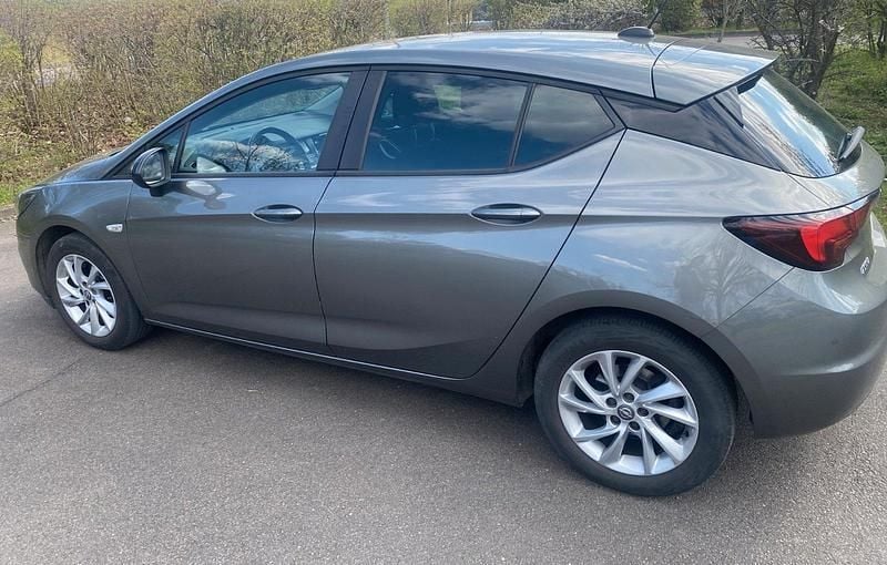 Gebraucht Opel Astra 130 PS (95 kW) 2021 Grau Limousine