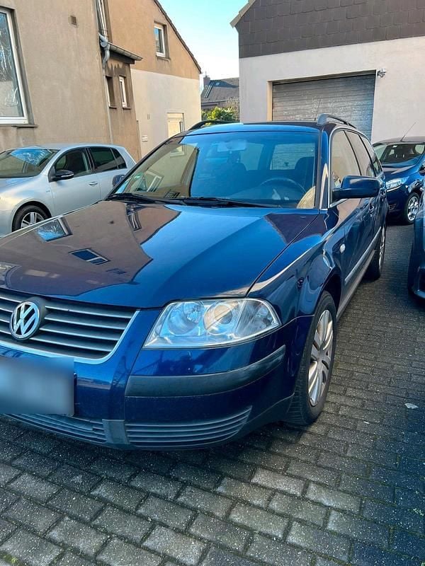 Gebraucht VW Passat 102 PS (75 kW) 2005 Blau Kombi