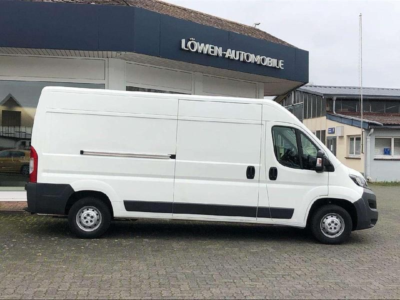 Gebraucht Peugeot Boxer 131 PS (96 kW) 2017 Lack weiss banquise/deckende l Van