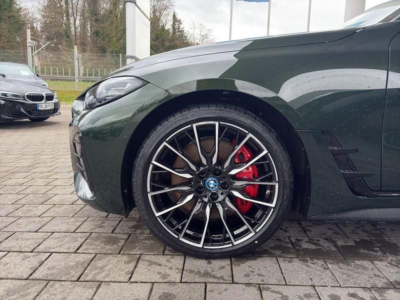 Gebraucht BMW i4 Performance 400 kW (544 PS) 2023 Sanremo green metallic Limousine